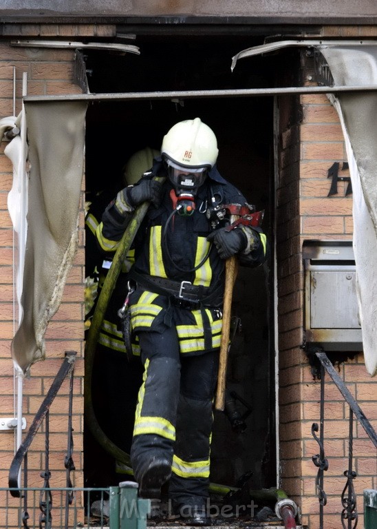 Feuer 2 Vollbrand Reihenhaus Roggendorf Berrischstr P107.JPG - Miklos Laubert